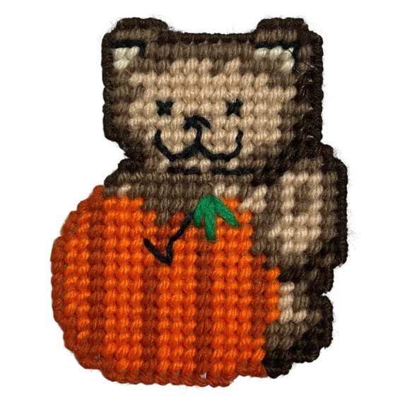 Vintage Plastic Canvas Needlepoint Teddy Bear Magnets Multi Holiday Lot of 5 - Picture 6 of 10